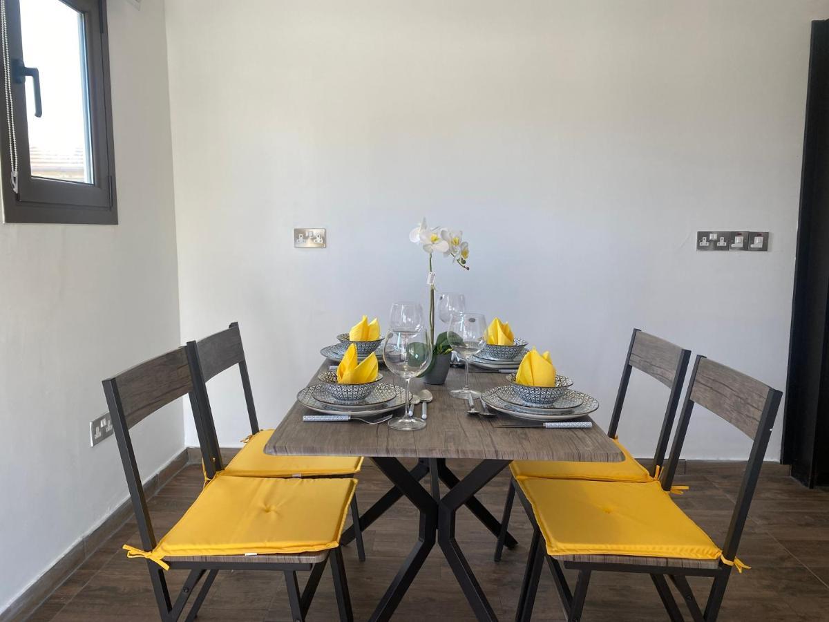Philip Spacious Apartment Limassol Bagian luar foto